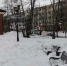 Скамейки около Мурманского театра кукол стали «заложниками» снега - SeverPost.ru