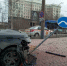 Внедорожник снес забор возле мурманского ТРК - Мурманский вестник