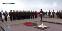 Курсанты, памятник, люди, Мурманск, вечный огонь - Телекомпания ТВ-21