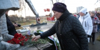 Депутаты областной Думы почтили память защитников Заполярья - Арктик-ТВ