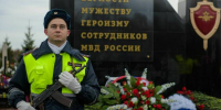 В Мурманске почли память сотрудников органов внутренних дел, погибших при исполнении служебного долга - Мурманский вестник