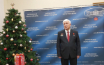 Уважаемые земляки, стало хорошей традицией в здании Мурманской областной Думы вручать награды наиболее отличившимся мурманчанам