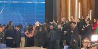 Песков прибыл на пресс-конференцию сильно раньше Путина - SeverPost.ru