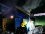 В Североморске пожар уничтожил гараж
