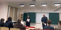 Сотрудники ревдинской колонии провели профориентационное занятие со старшеклассниками - УФСИН