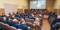 Губернатор Андрей Чибис передал региональному экспертно-криминалистическому центру УМВД аппаратно-программный комплекс для медицинских исследований и принял участие в расширенном заседании коллегии УМВД России по Мурманской области - Арктик-ТВ