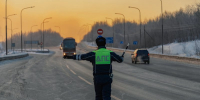 В Мурманске пьяный водитель не выдержал эвакуации своего авто и кинулся с кулаками на сотрудника ДПС - Сетевое издание Новости Мурманской области