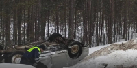 Автомобиль перевернулся под Кандалакшей, двое пострадавших в реанимации - ИА Nord-News.Ru