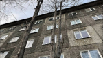 Выпавшая из окна в Апатитах девочка умерла