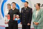 В Мурманске торжественно вручили паспорта юным северянам
