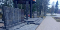 В Полярных Зорях горе-водитель наехал на «Вечный огонь» - Мурманский вестник