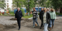 В Североморске в детском саду «Якорек» продолжается обустройство игровой площадки «Правила дорожного движения» - Арктик-ТВ