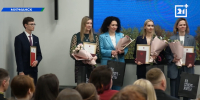 Лучшим выпускникам Мурманского арктического университета вручили красные дипломы - Телекомпания ТВ-21