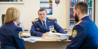 Андрей Чибис поздравил сотрудников следственных органов с профессиональным праздником - Мурманский вестник