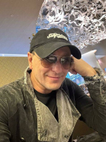 Сергей Безруков прилетел в Кировск