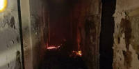 Заброшенное здание два часа тушили в Песчаном - Мурманский вестник