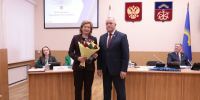 Ларису Круглову наделили полномочиями сенатора РФ от Мурманской области - Единая Россия