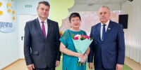 Сергей Дубовой поздравил коллектив детского сада Видяево - Областная дума