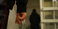 Житель Мурманска увез мужчину в гараж и вымогал у него деньги - КП Мурманск