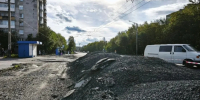 Погода на стороне дорожников. Проспект Героев-Североморцев в Мурманске всё же закатают в асфальт - ИА Nord-News.Ru