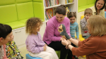 С книжкиным теплом под маминым крылом