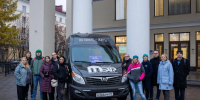 Мурманский областной драмтеатр получил новый гастрольный автобус благодаря партпроекту «Культура малой Родины» - Единая Россия