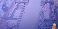 Кража парфюма в мурманском магазине попала на [видео] - SeverPost.ru