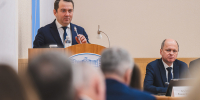 Губернатор Андрей Чибис принял решение с 1 января 2026 года проиндексировать зарплаты работников бюджетной сферы на 4% - Министерство информационной политики