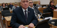 Уважаемые земляки, 25 ноября принял участие в 42 заседании Мурманской областной Думы, в ходе которого депутаты рассмотрели 23 вопроса повестки дня - Областная дума