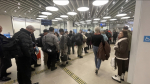 Очереди и неясность с телетрапом: Об обстановке в мурманском аэропорту