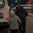 В Мурманске пассажиров маршрутки высадили прямо на дорогу [видео] - SeverPost.ru