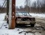 В Мончегорске машина врезалась в столб. Есть пострадавший