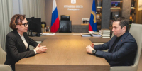 Губернатор Андрей Чибис обсудил с депутатом Госдумы Татьяной Кусайко стандарт арктической медицины и повышение доступности высокотехнологичной помощи для северян - Правительство Мурманской области