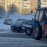 Трактор врезался в легковушку в Мурманске - SeverPost.ru