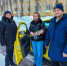 В Ковдоре автоинспекторы и общественники подарили весеннее настроение автоледи в преддверии 8 Марта - Murman.Ru