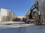 В Мурманске продолжается ремонт дорог к образовательным и досуговым учреждениям в рамках нацпроекта «Инфраструктура для жизни»