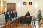 Оперативное совещание в правительстве Мурманской области началось с минуты молчания