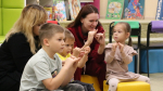 С книжкиным теплом под маминым крылом