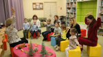 С книжкиным теплом под маминым крылом